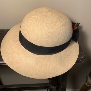 Vintage genuine Panama hat. Made in South America.